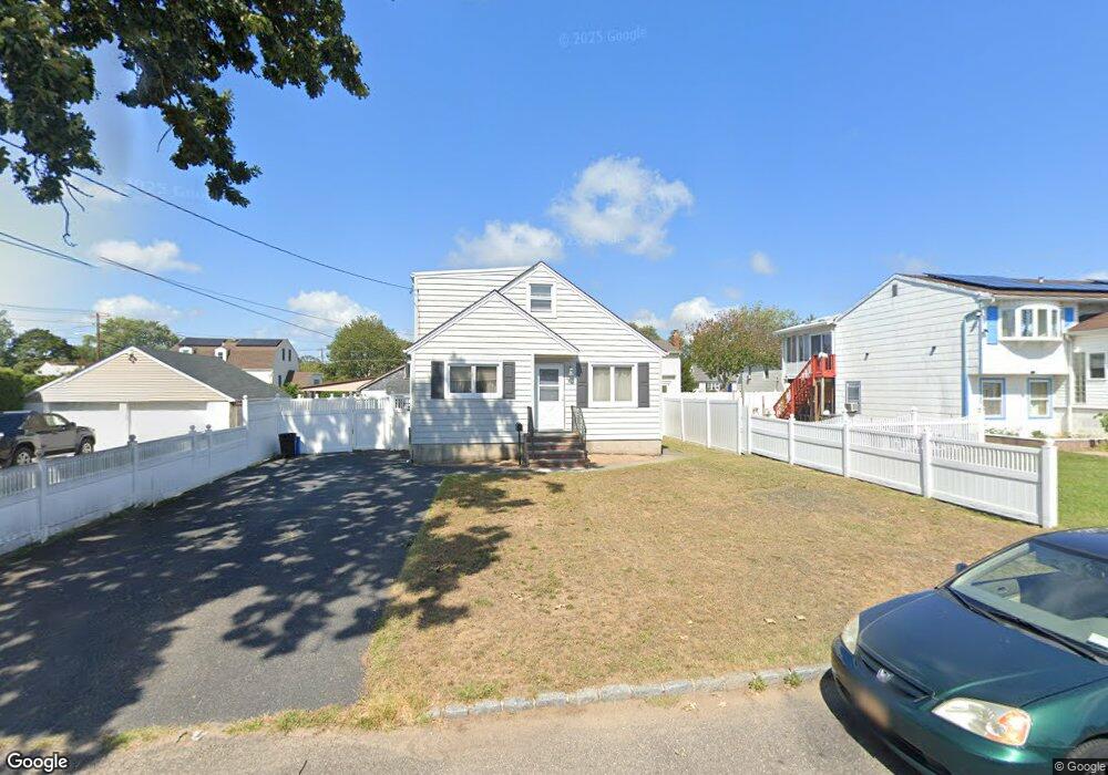 322 44th St, Lindenhurst, NY 11757 - photo 1