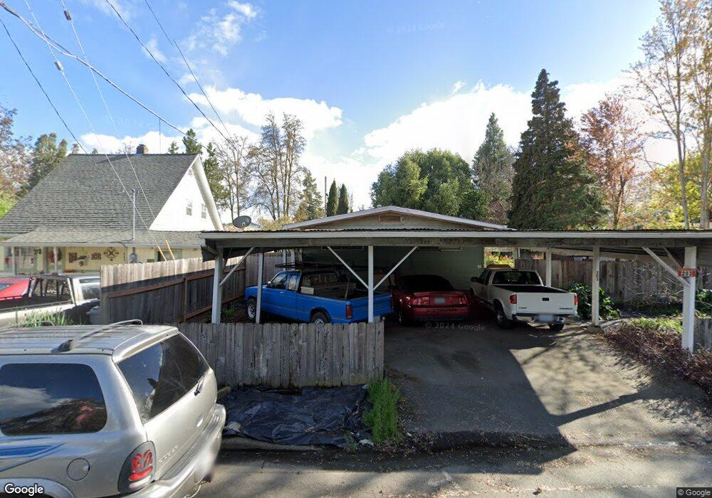 203 Lewis Ave, Grants Pass, OR 97527 - photo 1