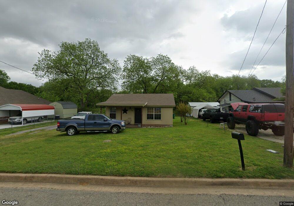 113 Houston St, Pottsboro, TX 75076 - photo 1