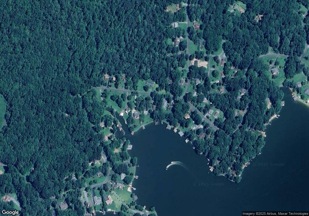 1429 N Lakeshore Dr, Louisa, VA 23093 - photo 1