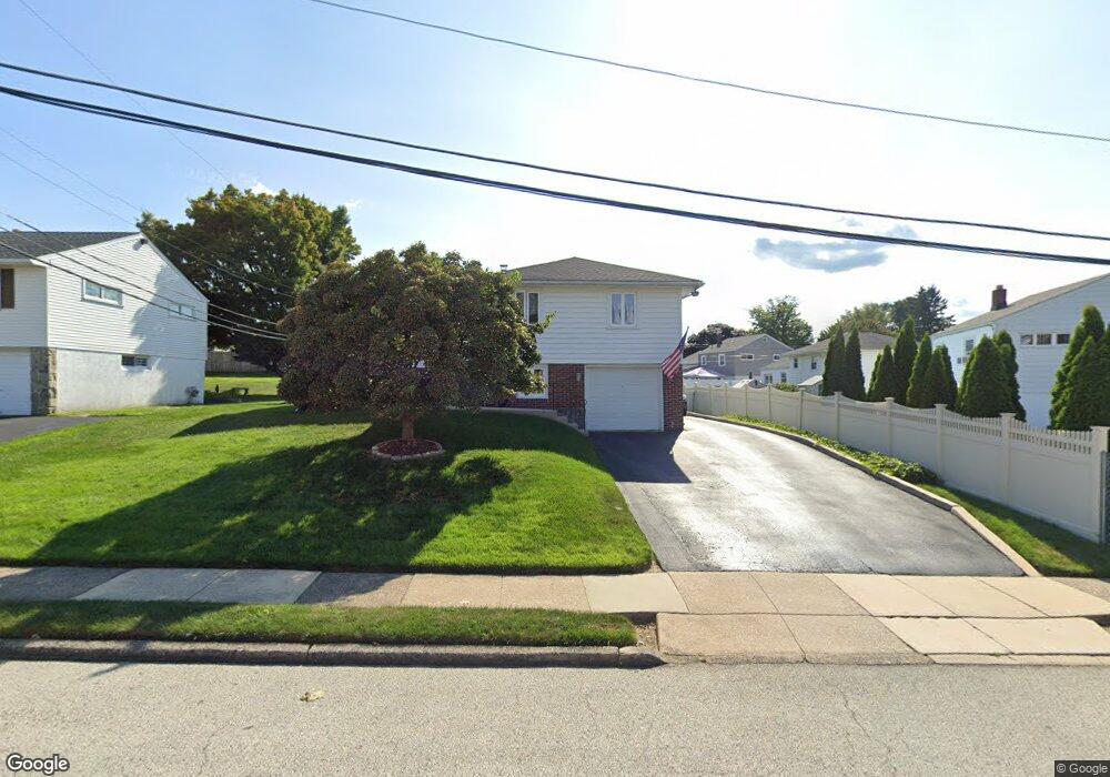 204 Canterbury Dr, Broomall, PA 19008 - photo 1