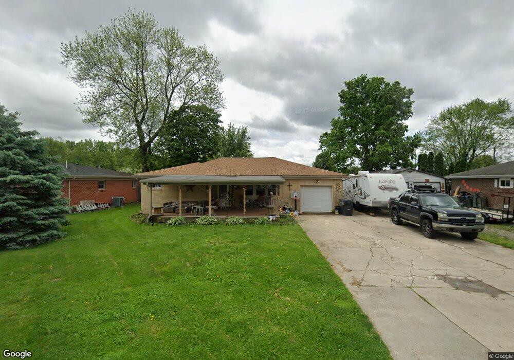 817 Belzer Dr, Anderson, IN 46011 - photo 1