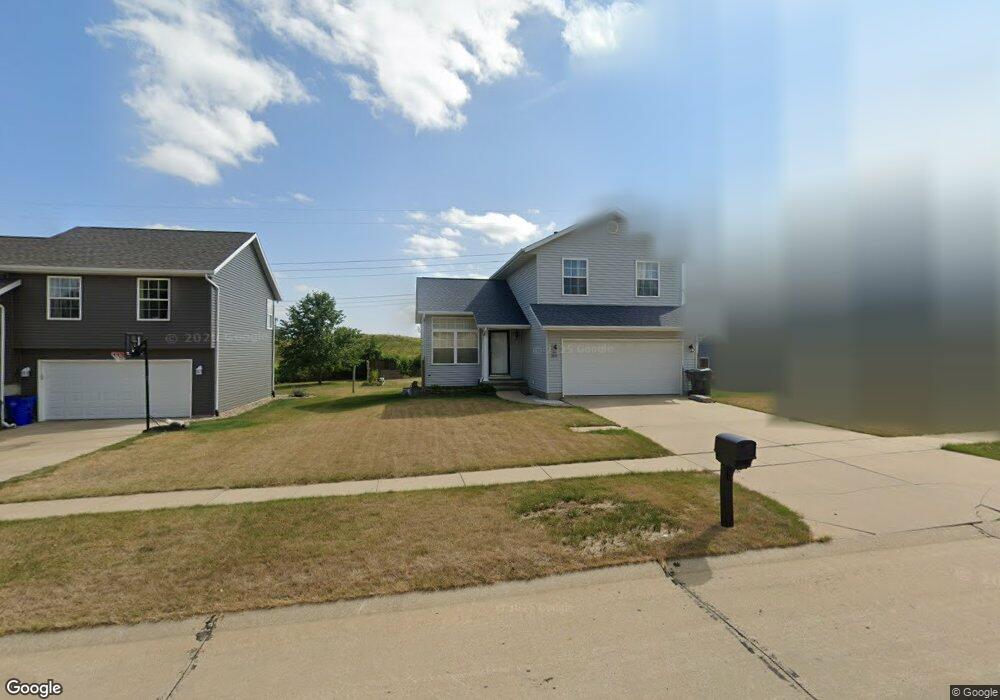 3111 38th Ave SW, Cedar Rapids, IA 52404 - photo 1