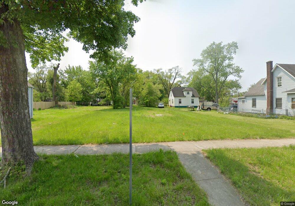 1027 W Wolf Ave, Elkhart, IN 46516 - photo 1