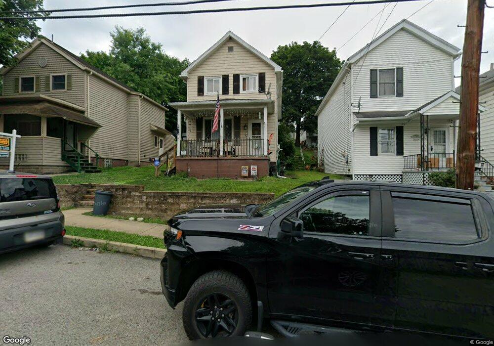 1006 Wallace St, Vandergrift, PA 15690 - photo 1