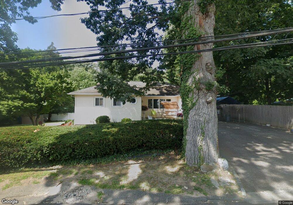 164 Landing Rd, Glen Cove, NY 11542 - photo 1