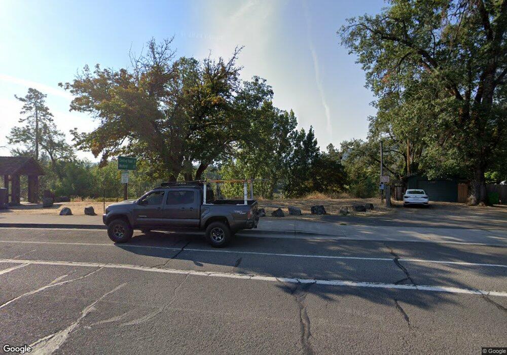 192 N Second Ave, Gold Hill, OR - photo 1