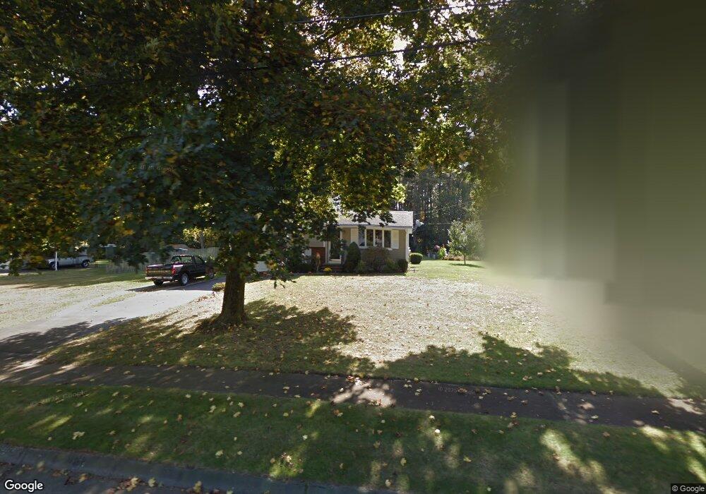 26 Elizabeth St, Palmer, MA 01069 - photo 1