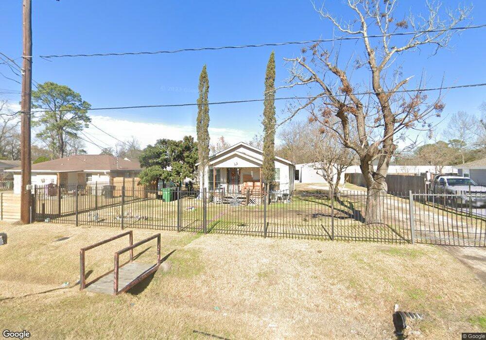 4517 Downs Ln, Houston, TX 77093 - photo 1