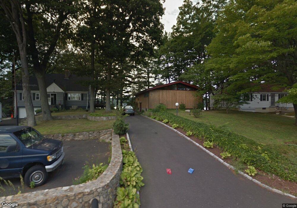 1385 Chopsey Hill Rd, Bridgeport, CT 06606 - photo 1