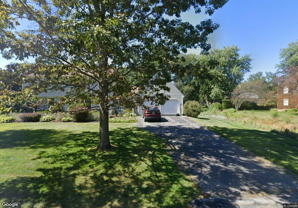 5 Algonquin Dr, Hadley, MA 01035 - photo 1