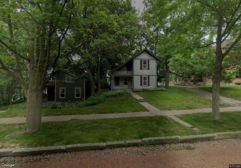 1327 E 11th St, Davenport, IA 52803 - photo 1