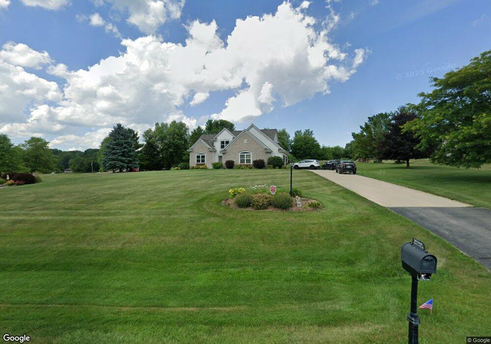 W262N5484 Boden Ln, Sussex, WI 53089 - photo 1