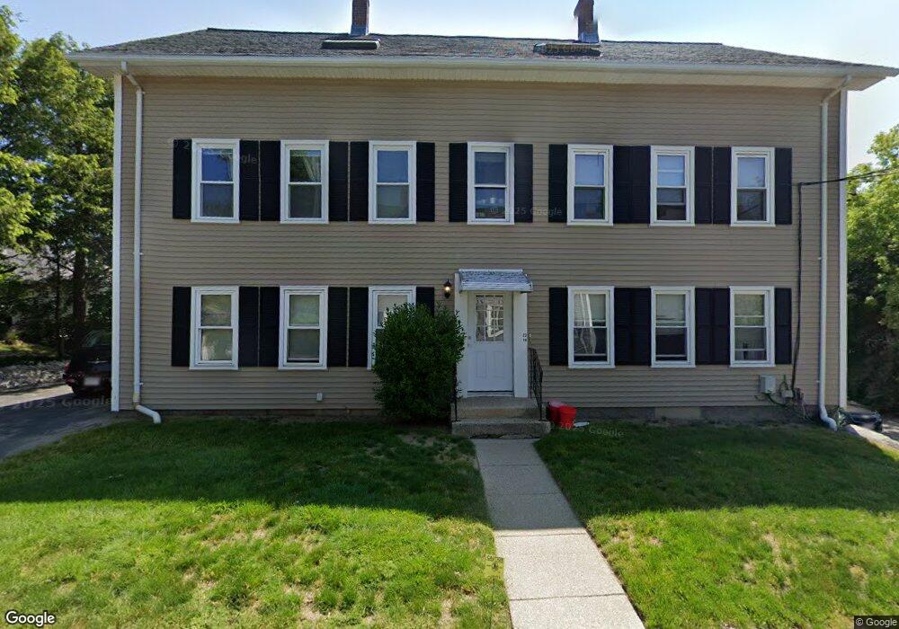 18 Scotts Ln unit 1, Uxbridge, MA 01569 - photo 1