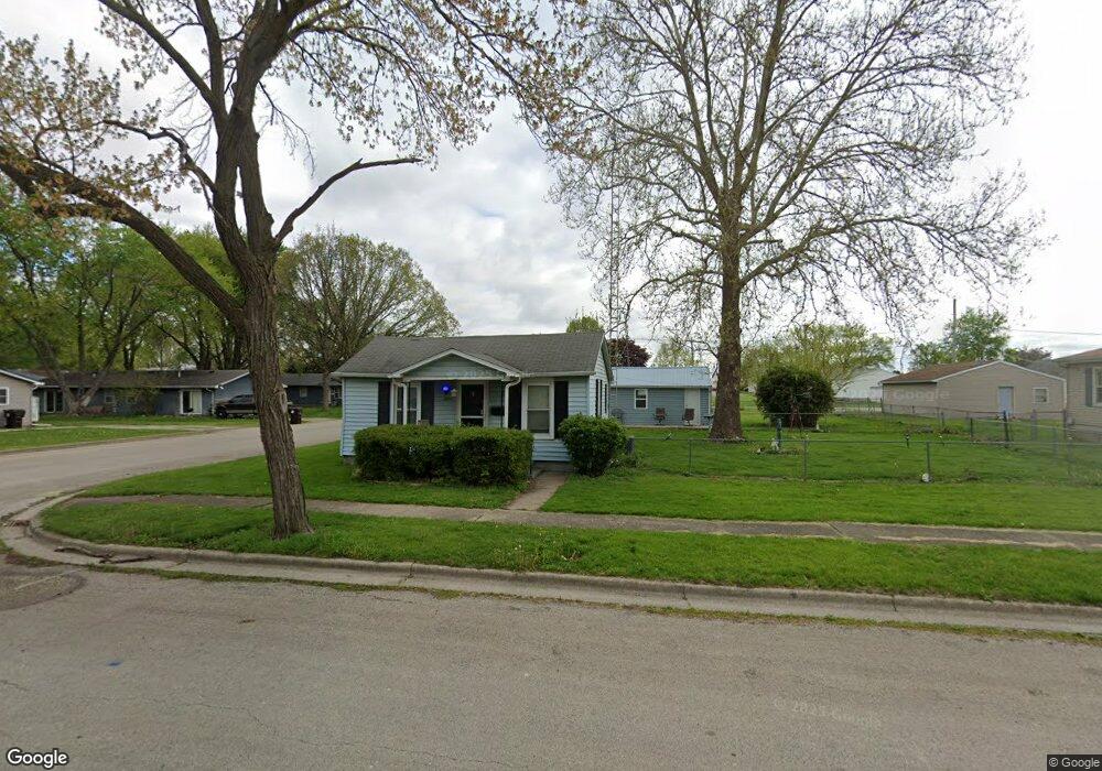 1300 Delavan St, Lincoln, IL 62656 - photo 1