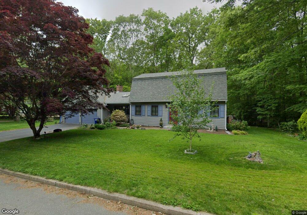 54 Algonquin Dr, Mystic, CT 06355 - photo 1