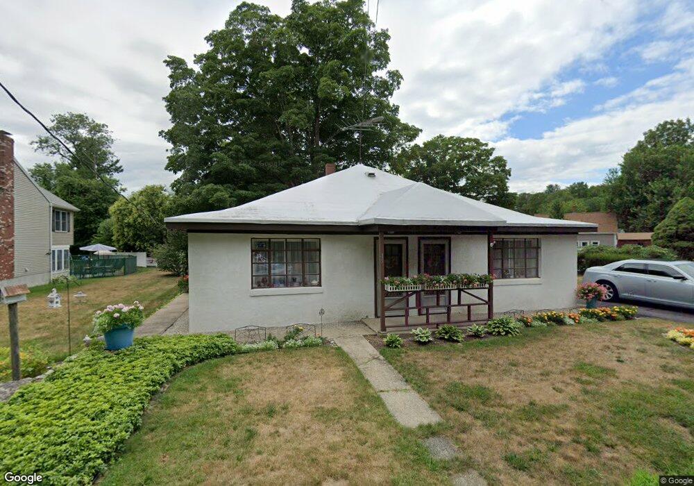 15 Warren Rd, Upton, MA 01568 - photo 1