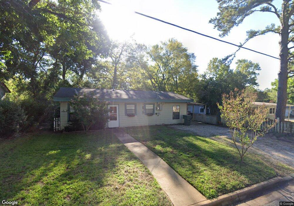 1121 Wells St, Nacogdoches, TX 75964 - photo 1