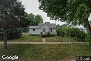 404 10th St W, Sibley, IA 51249