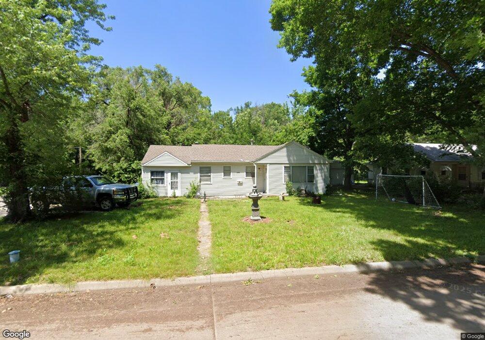 2324 SW 25th Dr, Topeka, KS 66611 - photo 1