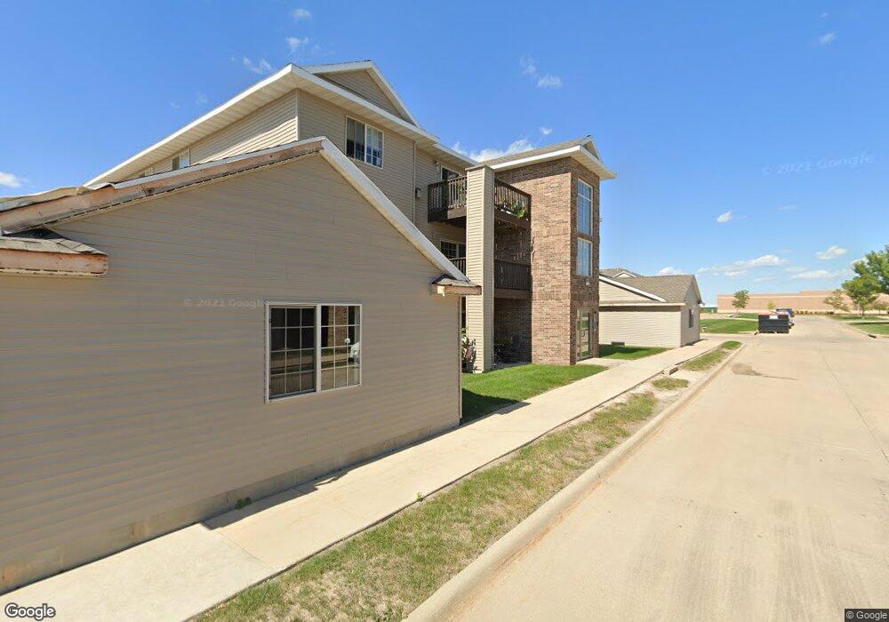 4040 33rd Ave SW unit 3, Cedar Rapids, IA 52404 - photo 1