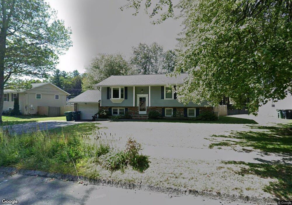 4 Doncaster Dr, Nashua, NH 03062 - photo 1