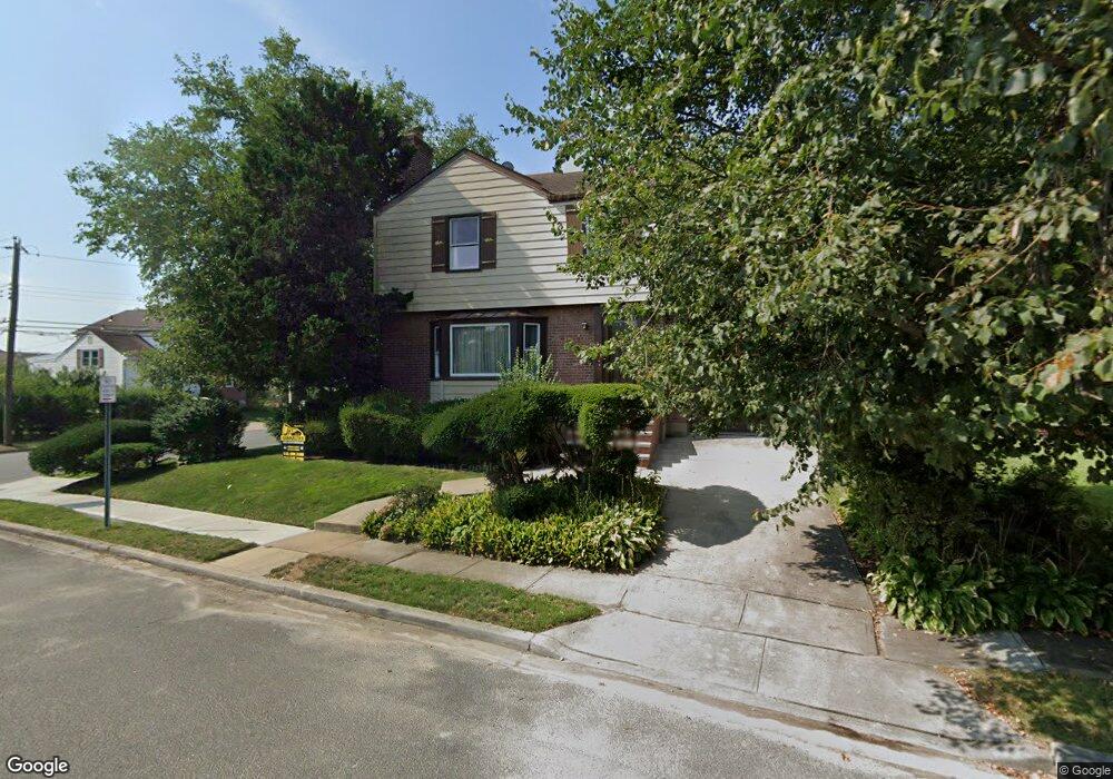 16 Cameron Ln, Valley Stream, NY 11581 - photo 1