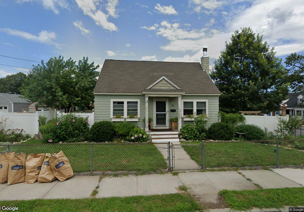 16 Plummer Rd, Lawrence, MA 01843 - photo 1