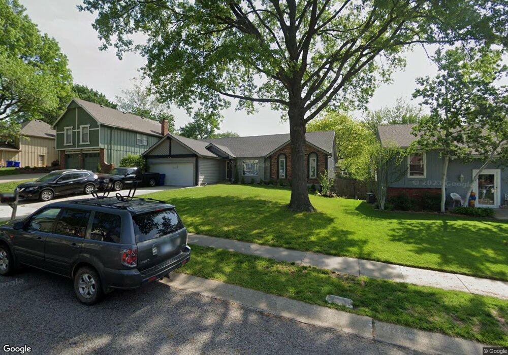 10229 Bradshaw St, Lenexa, KS 66215 - photo 1