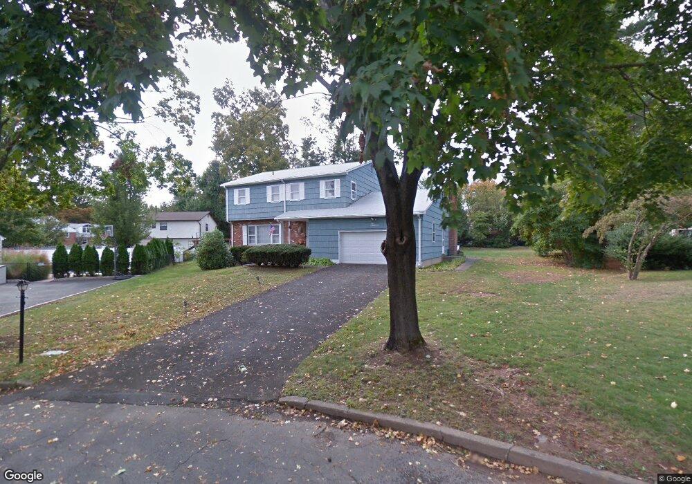 13 Edgebrook Ct, New City, NY 10956 - photo 1