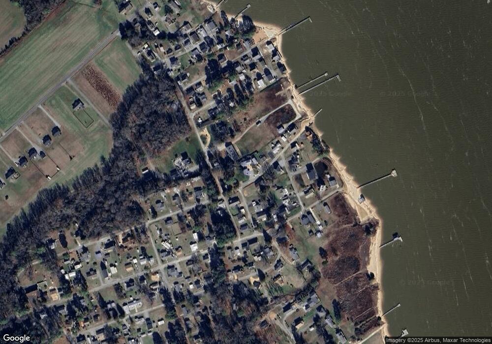 455 River Shore Dr, Dunnsville, VA 22454 - photo 1