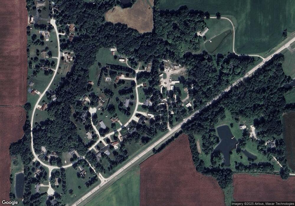 213 Spring Bay Dr, Jacksonville, IL 62650 - photo 1