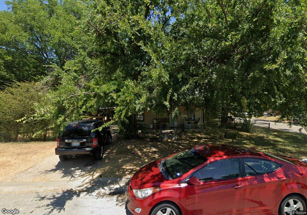 801 Potter St, Gainesville, TX 76240 - photo 1