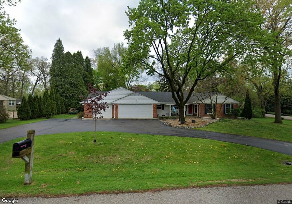 814 Fox Run, Bloomfield Hills, MI 48304 - photo 1