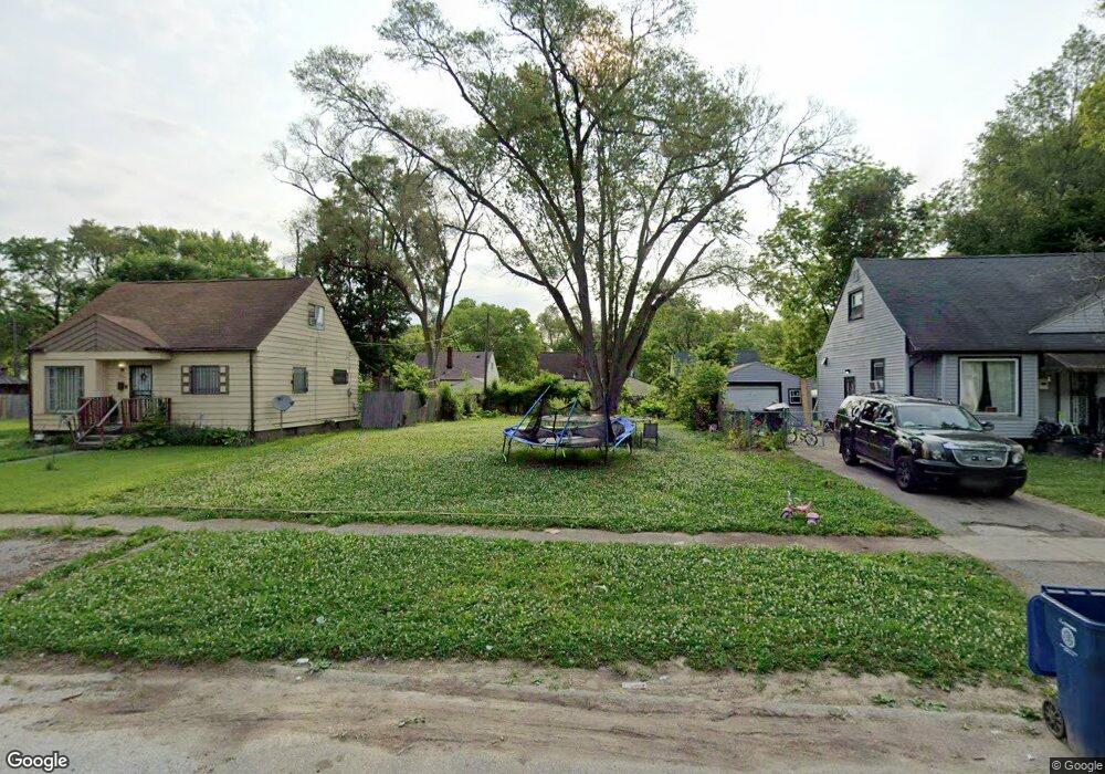 5502 Winthrop Blvd, Flint, MI 48505 - photo 1