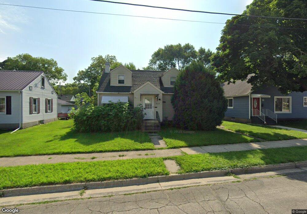 604 Columbus Ave, Albert Lea, MN 56007 - photo 1