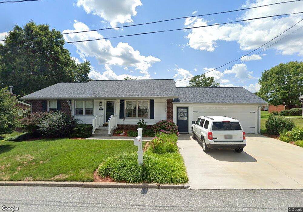 310 Taney Heights Dr, Taneytown, MD 21787 - photo 1