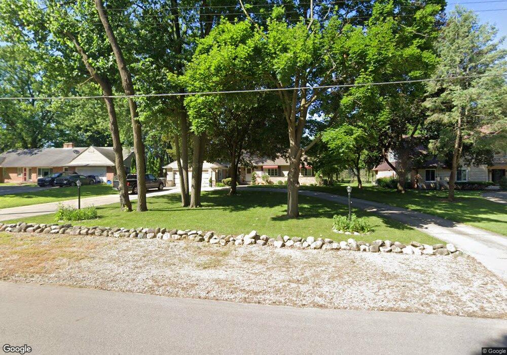 2912 Circle Dr, Flint, MI 48507 - photo 1