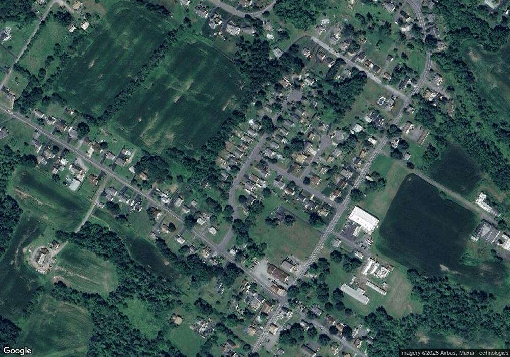 8 Barb Ln, Boyertown, PA 19512 - photo 1