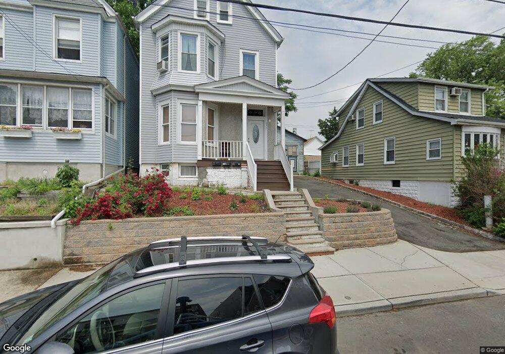 135 Windsor St unit 1, Kearny, NJ 07032 - photo 1