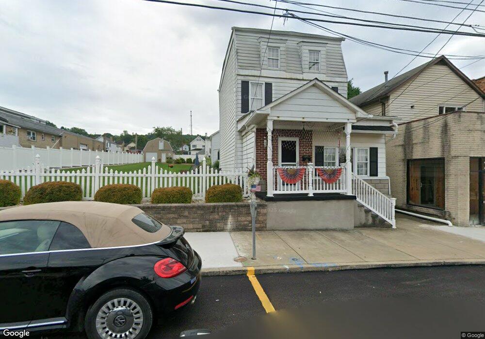 231 Longfellow St, Vandergrift, PA 15690 - photo 1