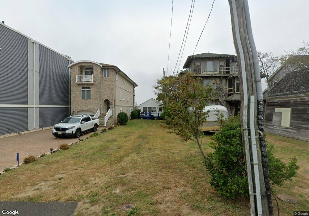 31 Normandie Place, Sea Bright, NJ 07760 - photo 1