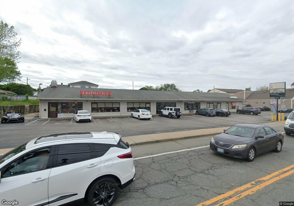 560 Killingly St, Johnston, RI 02919 - photo 1