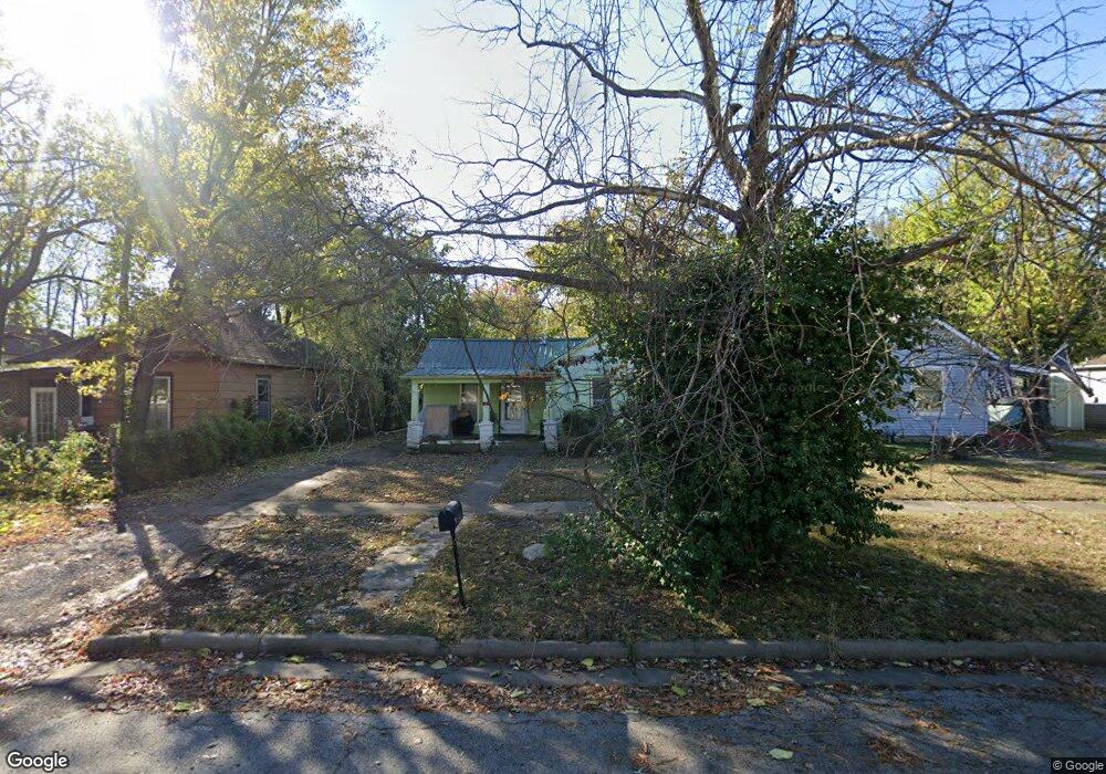 2218 Corning Ave, Parsons, KS 67357 - photo 1