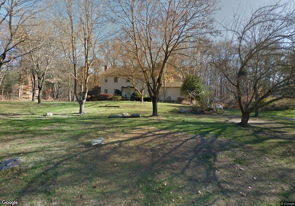 1 Pin Oak Ln, Norwalk, CT 06850 - photo 1