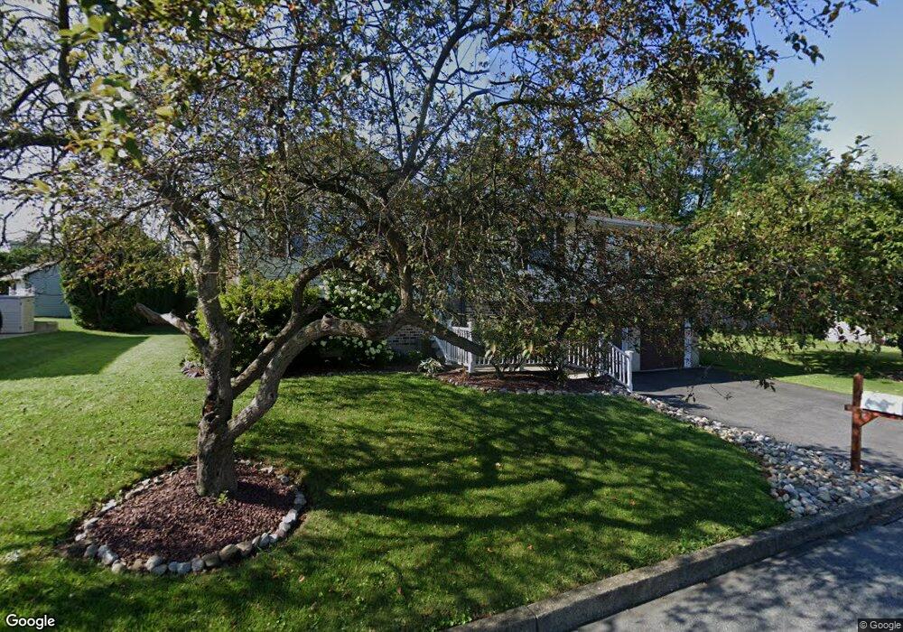 3972 Suncrest Ln, Bethlehem, PA 18020 - photo 1