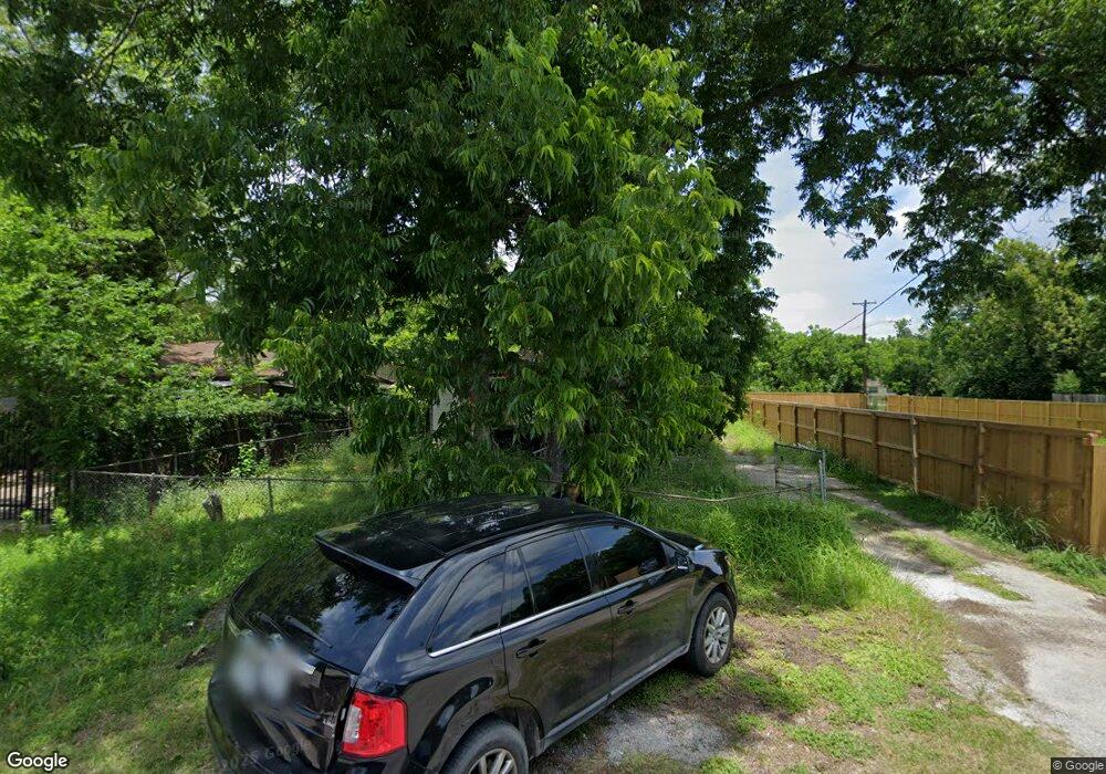 7225 Philibert Ln, Houston, TX 77028 - photo 1