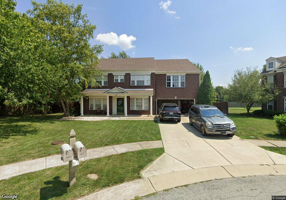 10427 Bicknell Cir, Fishers, IN 46038 - photo 1