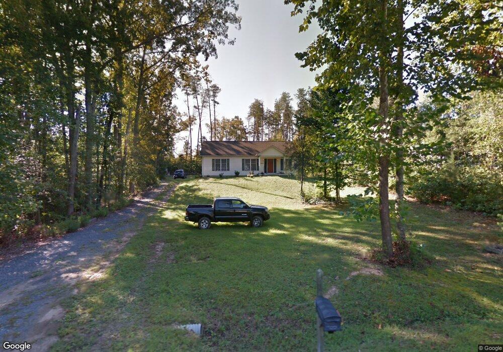 2402 Pinecrest Ln, Fredericksburg, VA 22408 - photo 1