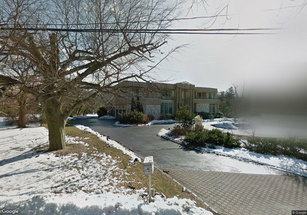 23 Hoffstot Ln, Port Washington, NY 11050 - photo 1